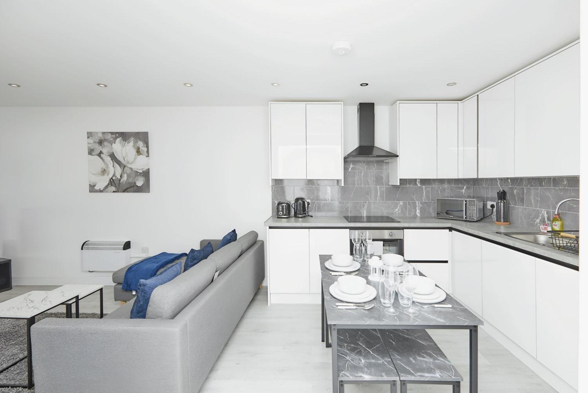 Modern Home In Derby City Centre - Free Gated Parking Exterior photo
