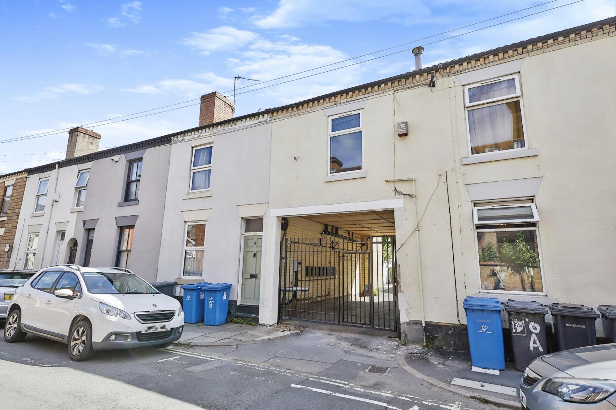 Modern Home In Derby City Centre - Free Gated Parking Exterior photo
